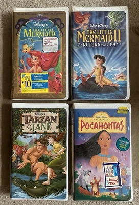Lot of 4 Disney VHS Tapes - Little Mermaid 1 & 2, Pocahontas, Tarzan Foto 1 de 2