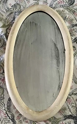 Antiguo espejo de madera de vidrio biselado ovalado Cottagecore granja envejecido 22x12 Foto 1 de 4