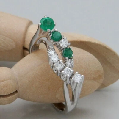 Ring Gold Damen ca. 0,30ct W-p1 Brillant + 0,48ct Smaragd 750/18K Weißgold Gr 59 - Bild 1 von 4