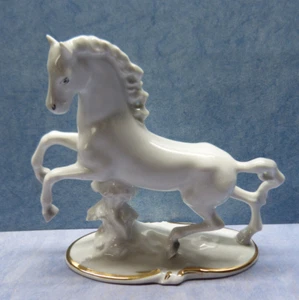 24730. Pferd stehend Deko Figur weiss Arpo Romania 14 cm - Bild 1 von 5