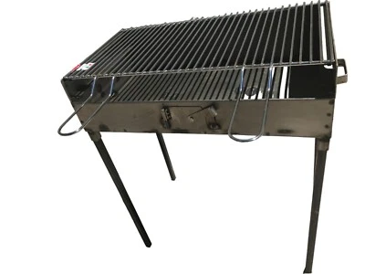 BARBECUE FERRO TIPO PESANTE ARTIGIANALE CON GRIGLIA REGISTRABILE SU DUE LIVELLI - Immagine 1 di 4