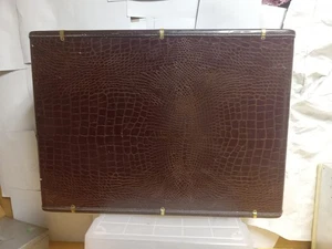 VINTAGE SAMSONITE FAUX ALLIGATOR TRAVEL SUITCASE LUGGAGE - 28" X 21" X 9" - Picture 1 of 8