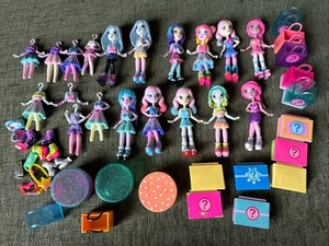 Spin Master Off The Hook Konvolut - Puppen, Outfits, Schuhe Haarbänder Brille EM164 - Bild 1 von 5