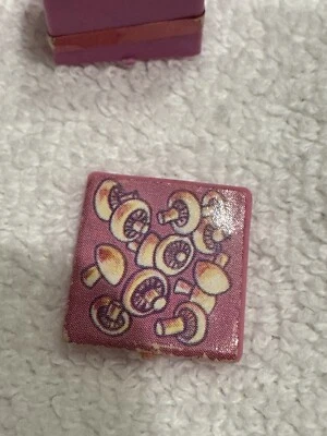 Barbie Setas Dulces Rosas Barbie Refrigerador Tapa de Comida con Contenedor Foto 1 de 4