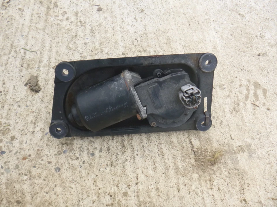 Chevrolet Tracker 2002 motor limpiaparabrisas Foto 1 de 3