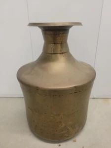 ANTIQUE RARE UNIQUE BRASS HAMMERED WATER STORAGE POT / CONTAINER INDIA 1900S - Picture 1 of 12