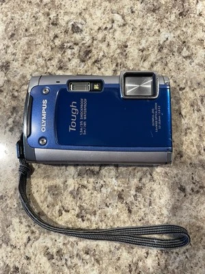 Cámara digital Olympus Tough TG-610 azul 14,0 MP impermeable y a prueba de golpes   Foto 1 de 4