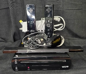 Consola Nintendo Wii U WUP-101(02) 32GB Negra con 3 Mandos - Imagen 1 de 24