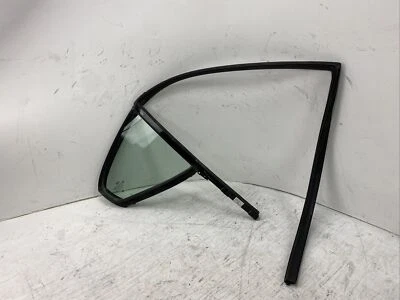 Ventilación de cristal para ventana trasera derecha Kia Cadenza 2014 2015 2016 Foto 1 de 4