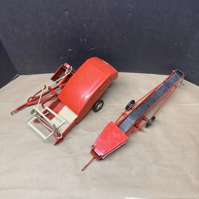 Farm Toy Tru Scale Hay Baler & Elevator - Image 1 of 4