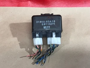 Suzuki Sidekick Geo Tracker 1989-1990 1,6 OEM relé de alimentación con enchufes 31850-60A10 - Imagen 1 de 4