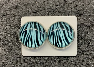 1 pair of HANDMADE black and blue 16 mm wide acrylic silver plated earrings - Picture 1 of 4