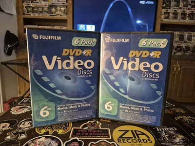FUJIFILM DVD+R Writable Video Discs 12 Pack- 4.7 GB / 120 Minutes Factory Sealed - Image 1 of 3