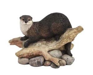 Border Fine Arts Otter Figurine B0451 Ray Ayres Hand Made in Scotland 1999 - Picture 1 of 5