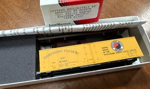 Intermountain HO Kit Amarillo RR Museum R40-25 Reefer Northern Pacific #91329 NY - Picture 1 of 5