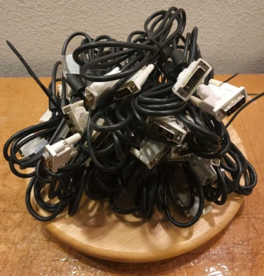 Bundle (19) - DVI-D to DVI-D  Monitor Male 2 Male DVI Cable - Image 1 of 2