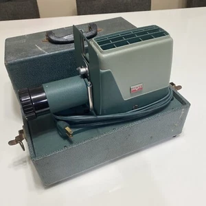 Vintage Argus 300 Slide Projector with Case - Tested (Needs New Light Bulb) - Picture 1 of 23