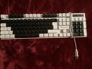 Blue finger Wired Keyboard (RGB) - Picture 1 of 2