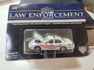 SPECCAST 1:64 Scale 2001 Ford Crown Victoria Washington DC Diecast Car! - Picture 1 of 5