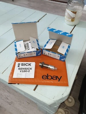 SICK THROUGH BEAM SENSOR VSE180-2F32432 IDENT 6047921 - Image 1 of 4