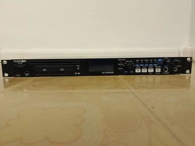TASCAM SS-CDR200 Solid State Professional Audio Recorder - Image 1 of 4