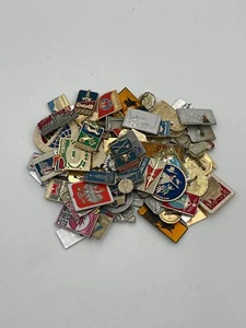 Lot of unsorted old antique vintage collectible pins medals badges - Picture 1 of 1