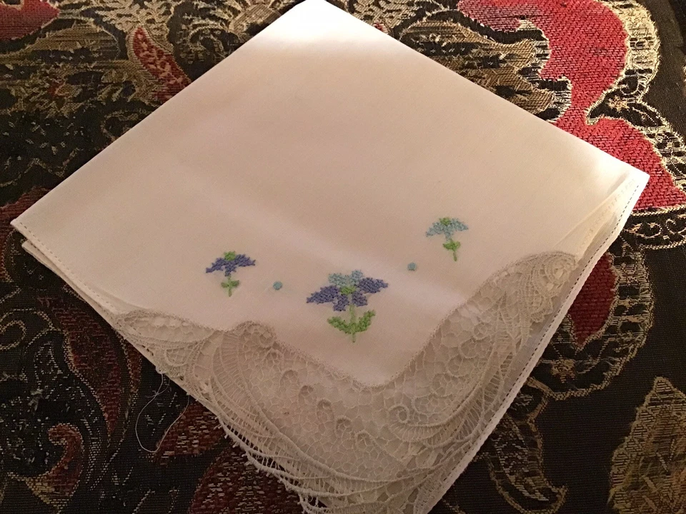 Mini pañuelo vintage azul punto de cruz gris encaje esquina boda nupcial en muy buena condición 🌻 Foto 1 de 1