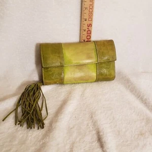 Boutique Tezari Green Wallet Genuine Leather Made in Columbia w Tassel - Picture 1 of 11