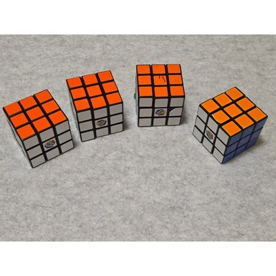 Four Rubik's Cube 3x3 拼图 Speed Cube 平滑扭曲玩具儿童成人 — 第 1/3 张图片