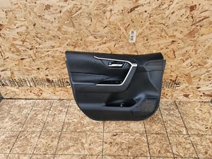 PANEL DE PUERTA CONDUCTOR DELANTERO IZQUIERDO TOYOTA RAV4 19-23 FABRICANTE DE EQUIPOS ORIGINALES CON INTERRUPTOR DE VENTANA NEGRO - Imagen 1 de 12