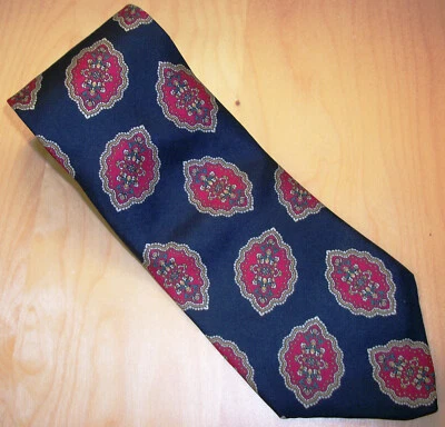 Corbata Harve Benard estampado azul marino y rojo para hombre de seda 56" de largo x 3,6" de ancho (D188) Foto 1 de 4
