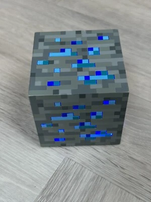 Minecraft ThinkGeek 2012 Bluestone Diamond Ore Nightlight Touch Cube Light KG JD - Image 1 of 4