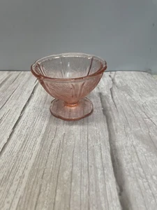 Vintage 1940s Pink Depression Glass Desert Glass - Picture 1 of 4