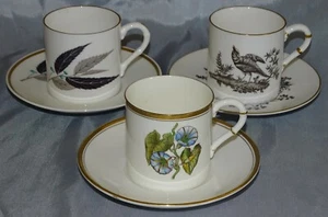 Royal Worcester England 3 Copas Demitasse y Platillos Hueso China 3 Diseños - Imagen 1 de 8