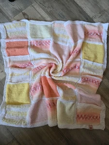 Babydecke gestrickt Weiß, gelb, Orange, apricot NEU 82x82cm - Bild 1 von 2