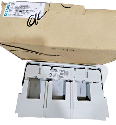 *New in Box* Siemens SENTRON 8US1943-3AA00 60 mm Pitch 3-Pole Busbar Support Kit - Image 1 of 4