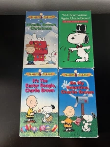 Charlie Brown 4 VHS Lot Christmas, Christmastime Again, Easter, Valentine, Used - Bild 1 von 2