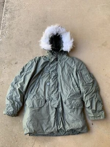 Military Extreme Cold Weather Parka Jacket Mens Size Medium Type N-3B Vintage - Picture 1 of 16