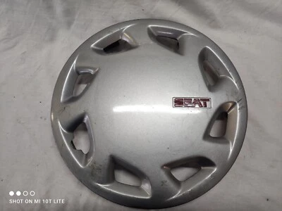 Seat Ibiza 021A First Series CLX GLX CHRONO SXI Wheel Cup Stud Wheel Cover  - Image 1 of 3