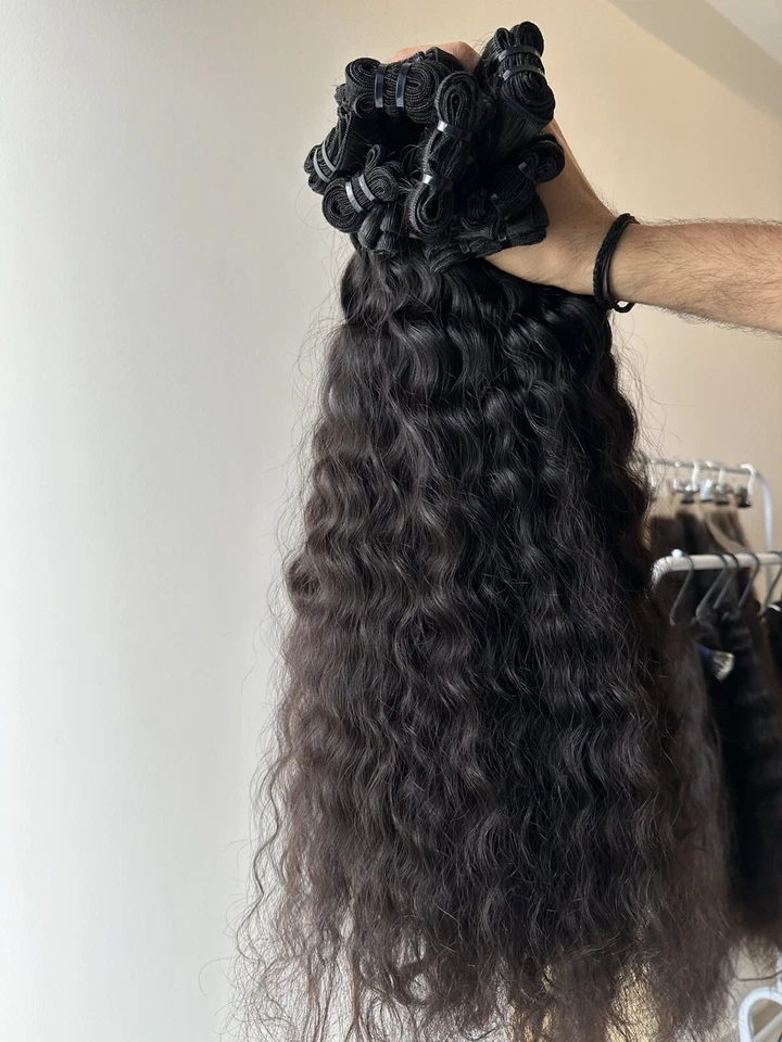 Paquete rizado indio crudo Foto 1 de 4