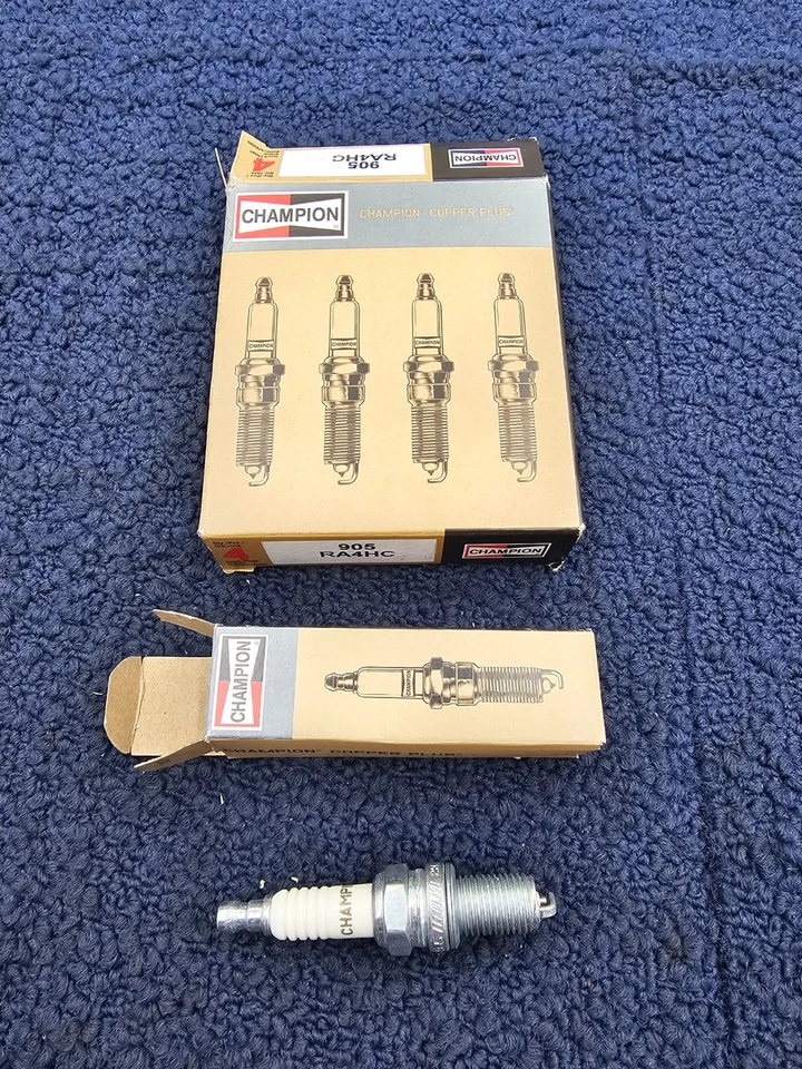 (CANTIDAD 4) Bujía Champion 905 RA4HC compatible con Ferrari 612 Scaglietti 2005-2010 Foto 1 de 4