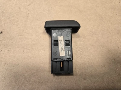 Interruptor ventana trasera térmica Land Rover Discovery 1 AMR3750 Foto 1 de 4