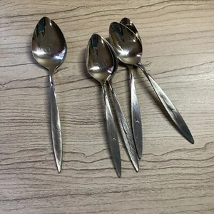 Oneida 1881 ROGERS Stainless Flatware Silverware FANTASY 4 Teaspoons & 1 Soup - Picture 1 of 6