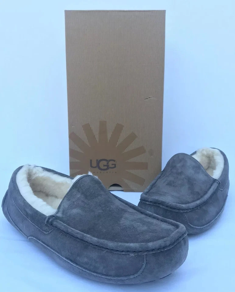 UGG Men's Ascot Slipper Charcoal,8 D(M) US