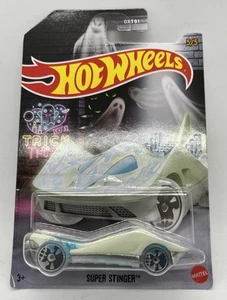 Hot Wheels 2022 1:64 Halloween Trick or Treat #5/5 Super Stinger HDH73 ¡Nuevo! - Imagen 1 de 2