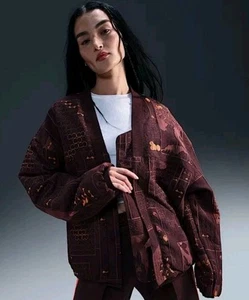 $300 Nike Naomi Osaka Chaqueta Jacquard Borgoña FV7795-652 Para Mujer Talla XS - Imagen 1 de 11