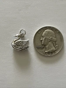 VINTAGE SILVER CHARM BRACELET 2.9 Grams - Picture 1 of 7