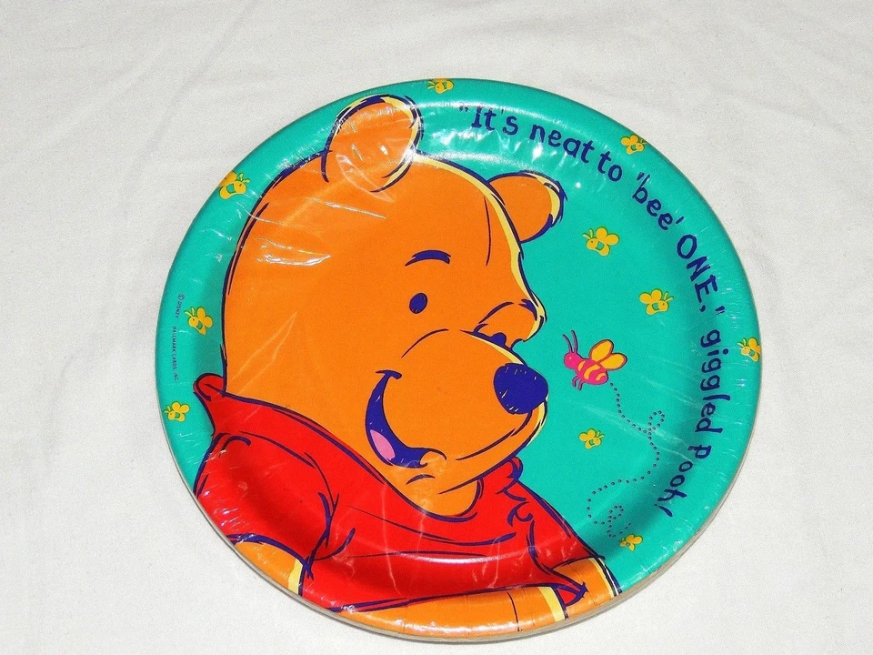  WINNIE THE POOH 1er día B 8 - Platos de almuerzo de papel - 8 3/4" - SUMINISTROS PARA FIESTAS Foto 1 de 1