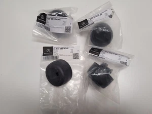 4xORIGINAL Mercedes-Benz Wagenheberaufnahme Stopfen W639 W447 A6395830046 - Bild 1 von 1