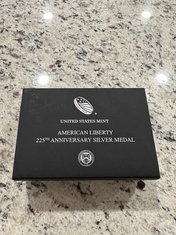 2017 American Liberty 225th Anniversary Silver Proof Medal Complete In Box Cover